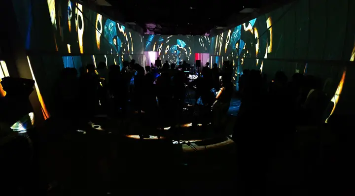 Public Visuals & Friends, photo 1